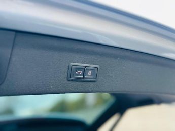 Audi Q3 2.0 TFSI SE S (211bhp) Quattro 5d S Tronic Specs