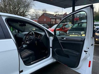 Volkswagen Golf 2.0 TDI BlueMotion Tech GTD DSG Euro 6 (s/s) 5dr