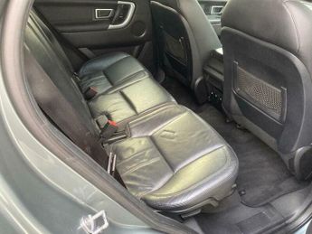 Land Rover Discovery Sport 2.0 TD4 HSE Black Auto 4WD Euro 6 (s/s) 5dr