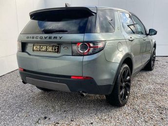Land Rover Discovery Sport 2.0 TD4 HSE Black Auto 4WD Euro 6 (s/s) 5dr