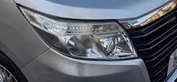 Toyota Noah 1.8L HYBRID AUTO 7 SEATS 5 DR