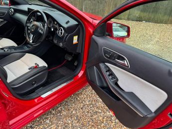 Mercedes-Benz A Class A180 Sport 1.6 Petrol**Auto**Petrol**