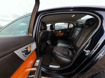 Jaguar XF 2.2d SE Auto Euro 5 (s/s) 4dr