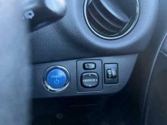 Toyota Yaris 1.5 VVT-h Design E-CVT Euro 6 5dr