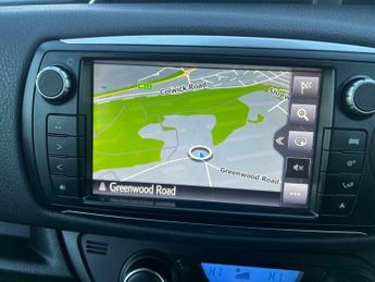 Toyota Yaris 1.5 VVT-h Design E-CVT Euro 6 5dr