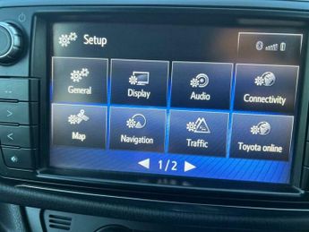 Toyota Yaris 1.5 VVT-h Design E-CVT Euro 6 5dr