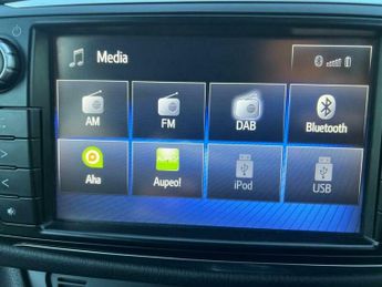 Toyota Yaris 1.5 VVT-h Design E-CVT Euro 6 5dr