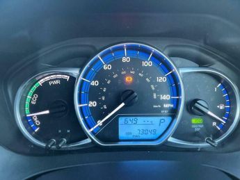 Toyota Yaris 1.5 VVT-h Design E-CVT Euro 6 5dr