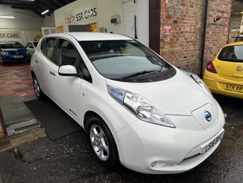 Nissan Leaf 24kWh Acenta Hatchback 5dr Electric Auto (109 bhp)
