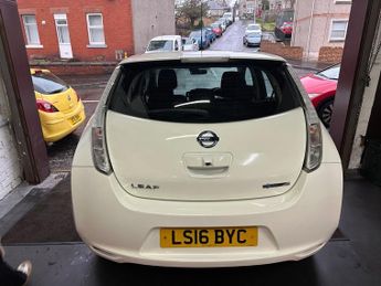 Nissan Leaf 24kWh Acenta Hatchback 5dr Electric Auto (109 bhp)