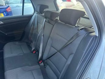 Volkswagen Golf 35.8kWh e-Golf Auto 5dr