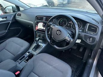 Volkswagen Golf 35.8kWh e-Golf Auto 5dr