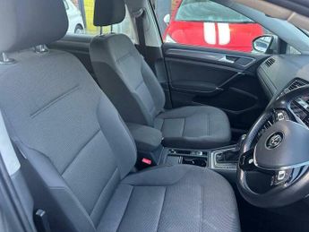 Volkswagen Golf 35.8kWh e-Golf Auto 5dr