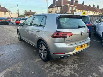 Volkswagen Golf 35.8kWh e-Golf Auto 5dr