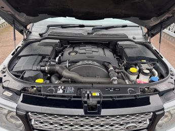 Land Rover Range Rover Sport SDV6 HSE BLACK