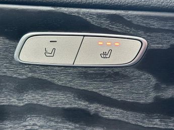 Mercedes E Class E 220 D AMG LINE