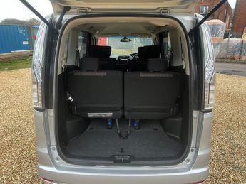 Nissan Serena HW Star