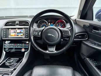 Jaguar XE 2.0d Portfolio Auto Euro 6 (s/s) 4dr