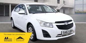 Chevrolet Cruze 1.6 LS Hatchback 5dr Petrol Manual Euro 5 (124 ps)
