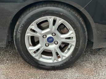 Ford B-Max 1.6 Zetec MPV 5dr Petrol Powershift Euro 5 (105 ps)