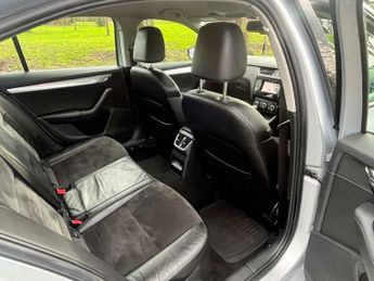 Skoda Octavia 2.0 TDI Elegance Euro 5 (s/s) 5dr