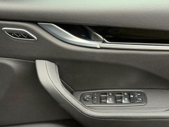 Maserati Levante 3.0 V6 Modena ZF 4WD Euro 6 (s/s) 5dr