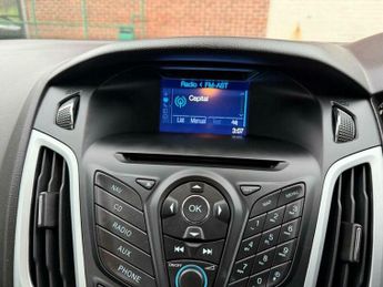 Ford Focus 1.6 Zetec Navigator Powershift Euro 5 5dr