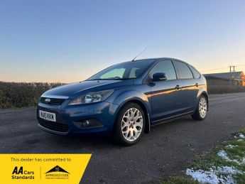 Ford Focus ZETEC CLIMATE Excellent history and specification