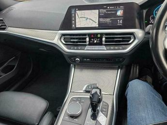 BMW 3 SERIES 2.0 330e 12kWh M Sport Auto Euro 6 (s/s) 4dr