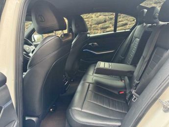 BMW 3 SERIES 2.0 320i M Sport Auto Euro 6 (s/s) 4dr