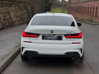 BMW 3 SERIES 2.0 320i M Sport Auto Euro 6 (s/s) 4dr