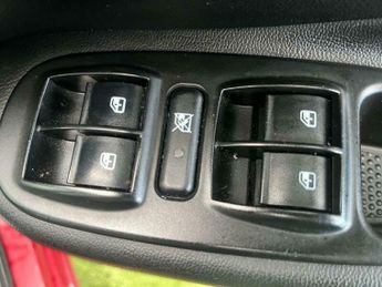 Fiat 500L 1.3 MultiJet Lounge MPW Dualogic Euro 6 (s/s) 5dr (7 Seat)