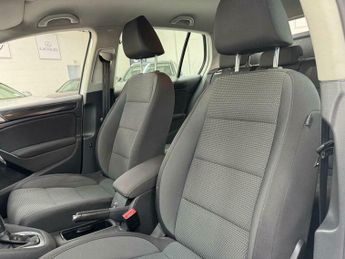 Volkswagen Golf MATCH TSI DSG