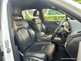 Audi Q7 3.0 TDI QUATTRO S LINE [STUNNING 7 SEATER Q7]