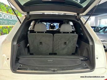 Audi Q7 3.0 TDI QUATTRO S LINE [STUNNING 7 SEATER Q7]