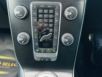 Volvo V40 D2 R-DESIGN EDITION