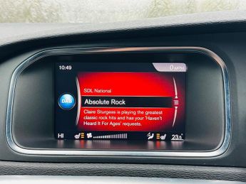 Volvo V40 D2 R-DESIGN EDITION