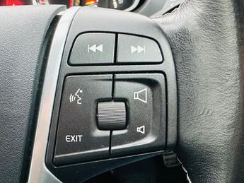 Volvo V40 D2 R-DESIGN EDITION