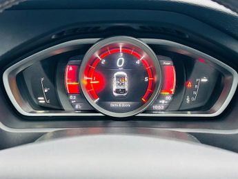 Volvo V40 D2 R-DESIGN EDITION