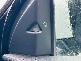 Volvo V40 D2 R-DESIGN EDITION