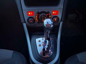Peugeot 308 1.6 THP SE 5dr