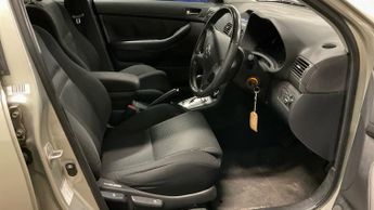 Toyota Avensis VVTI T3-X