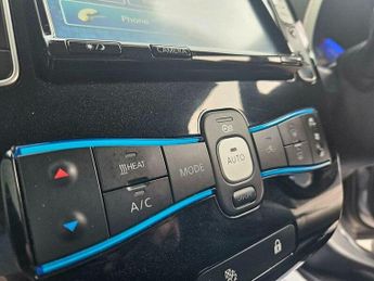 Nissan Leaf 24kWh Tekna Auto 5dr