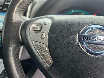 Nissan Leaf 24kWh Tekna Auto 5dr