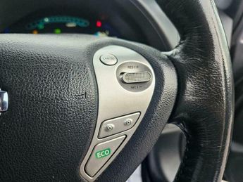 Nissan Leaf 24kWh Tekna Auto 5dr
