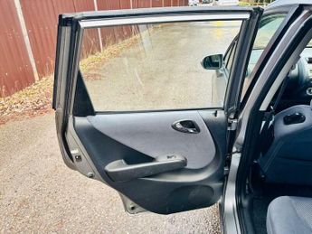 Honda Jazz 1.4 i-DSI SE CVT-7 5dr