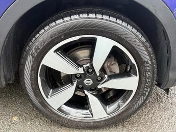 Nissan Qashqai 1.2 DIG-T N-Connecta XTRON 2WD Euro 6 5dr 113BHP