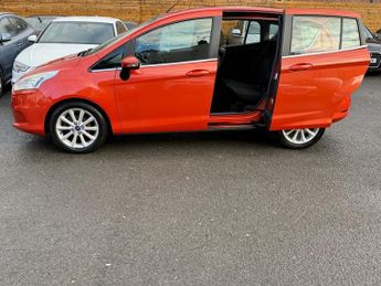 Ford B-Max TITANIUM