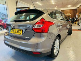 Ford Focus 1.0T EcoBoost Titanium Euro 5 (s/s) 5dr