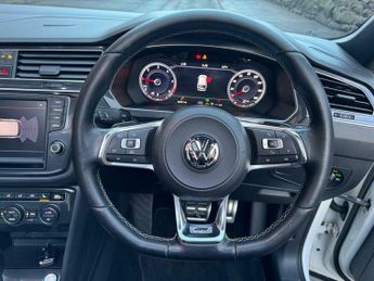 Volkswagen Tiguan 2.0 TDI BlueMotion Tech R-Line DSG 4Motion Euro 6 (s/s) 5dr